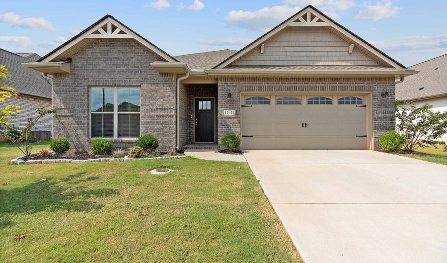 14741 Greenleaf Dr, Athens, AL 35613 - 4 Beds, 2 Bath