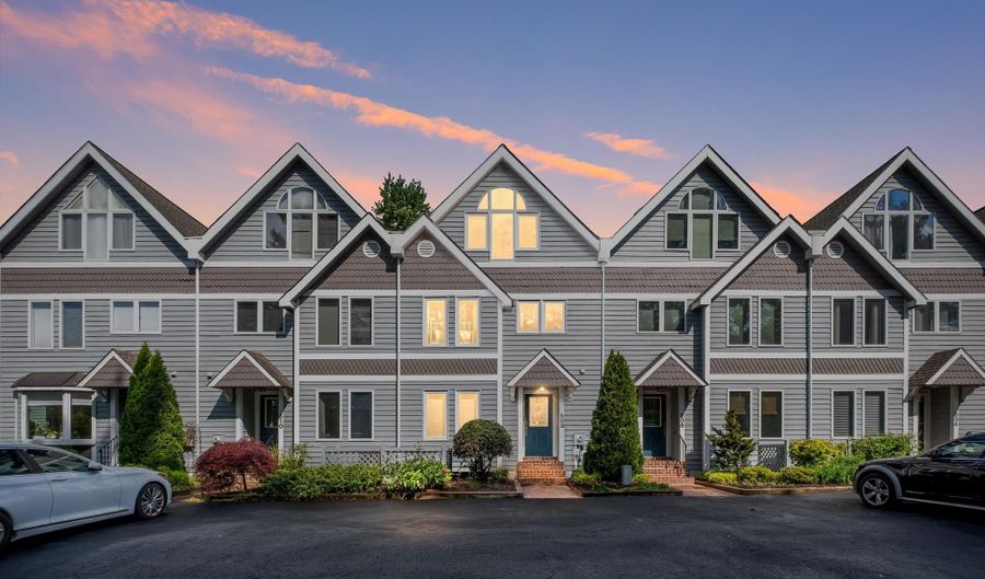 508 BEECH TREE, Hockessin, DE 19707 - 3 Beds, 4 Bath