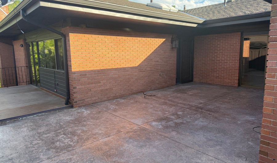 2037 S MAPLEVIEW Dr E, Bountiful, UT 84010 - 4 Beds, 3 Bath