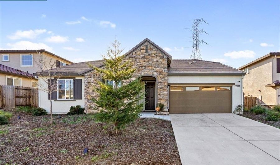 4528 Benton St, Antioch, CA 94531 - 4 Beds, 2 Bath