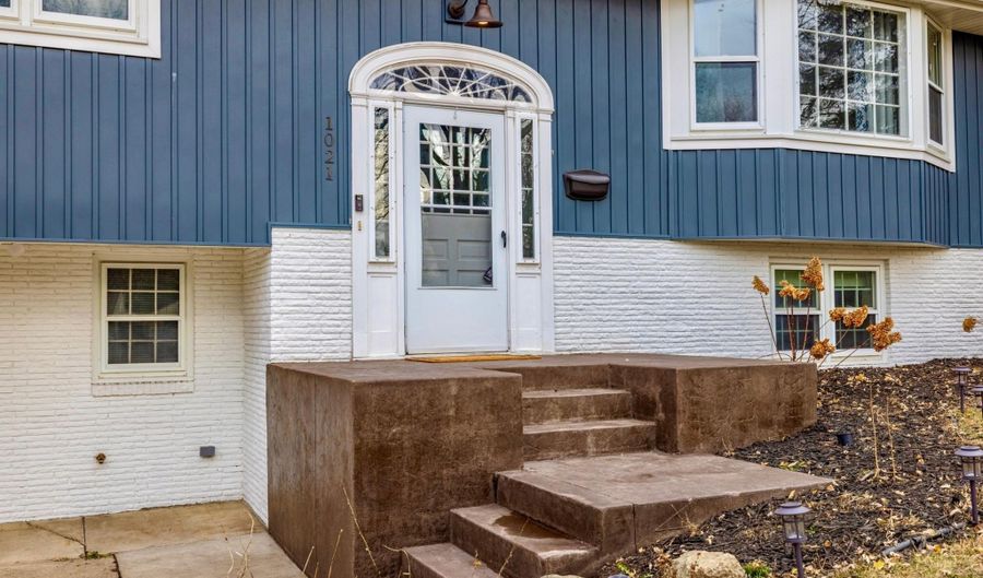 1021 Fremont St, Anoka, MN 55303 - 4 Beds, 3 Bath