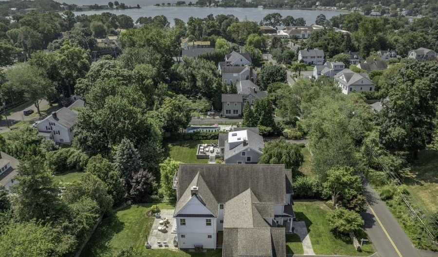 22 Gardiner St, Darien, CT 06820 - 5 Beds, 5 Bath