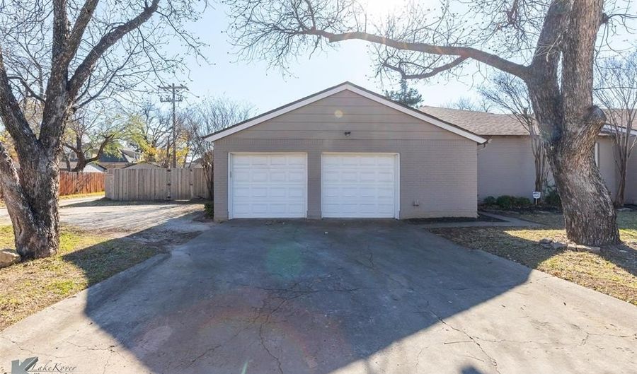 701 Sayles Blvd, Abilene, TX 79605 - 4 Beds, 3 Bath