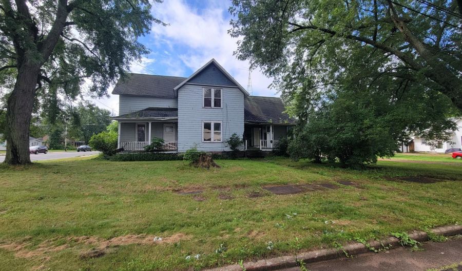 400 SUPERIOR St S, Antigo, WI 54409 - 4 Beds, 1 Bath