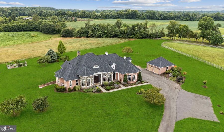 18017 WHITE GROUND Rd, Boyds, MD 20841 - 4 Beds, 4 Bath