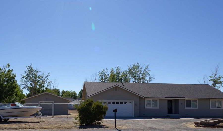 1015 Jennys Ln, Fernley, NV 89408 - 4 Beds, 2 Bath