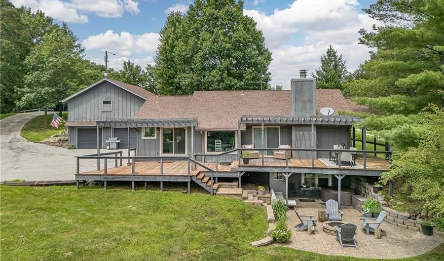 4350 SE Pigeon Hill Rd, Agency, MO 64401 - 4 Beds, 2 Bath