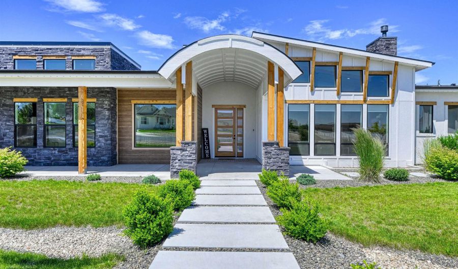 15006 Snow Mountain Dr, Caldwell, ID 83607 - 6 Beds, 5 Bath