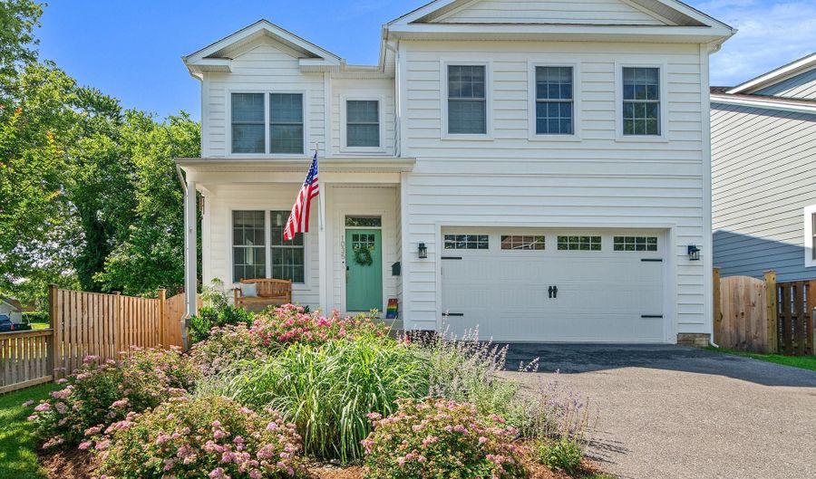 1035 BOUCHER Ave, Annapolis, MD 21403 - 4 Beds, 4 Bath
