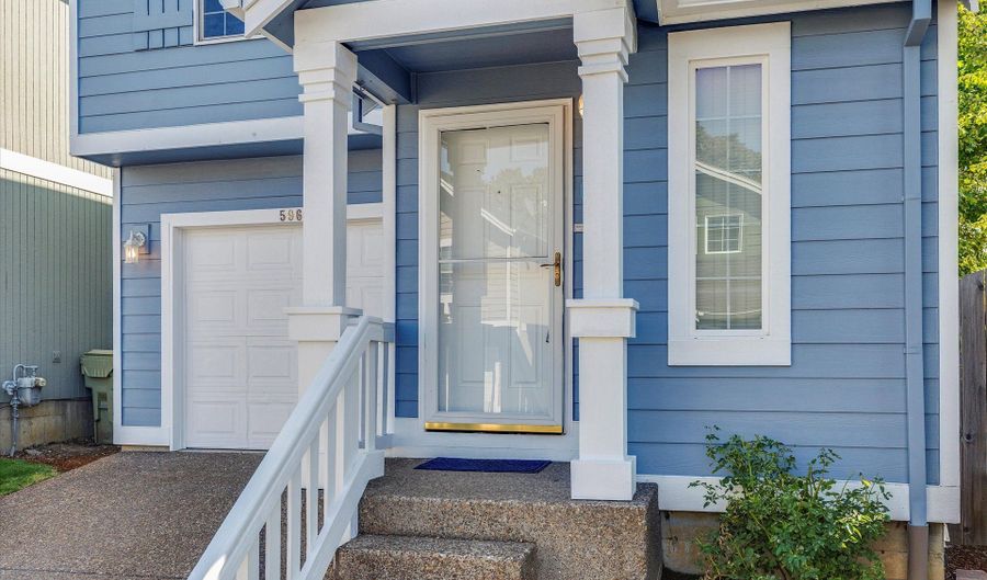 596 SW 207TH Ave, Beaverton, OR 97006 - 3 Beds, 3 Bath
