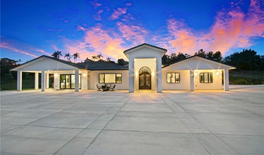 2027 Via Monserate, Fallbrook, CA 92028 - 4 Beds, 4 Bath
