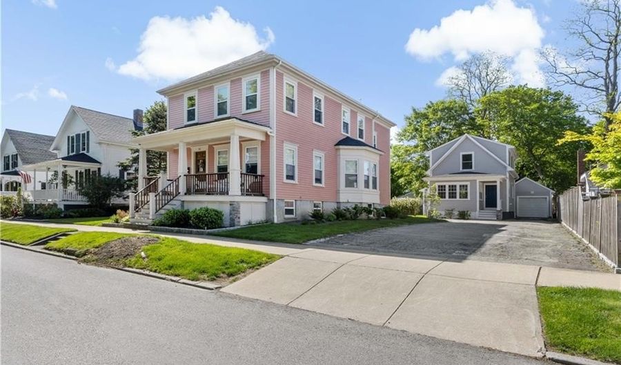 88 Burton St, Bristol, RI 02809 - 6 Beds, 4 Bath