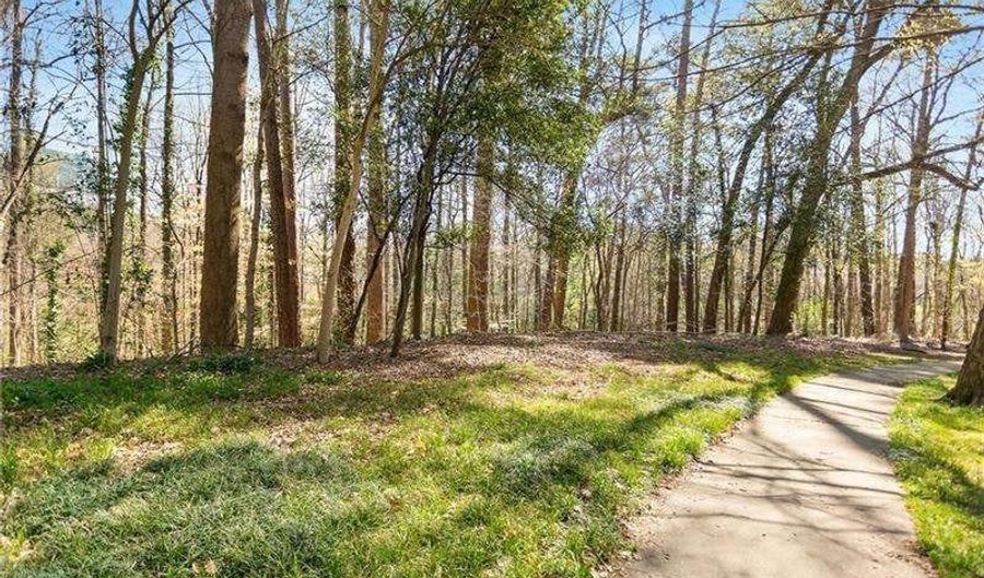 1355 Harvard Rd NE, Atlanta, GA 30306 - 4 Beds, 3 Bath