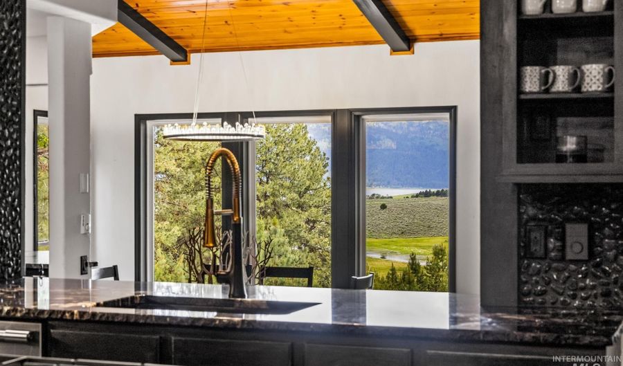 1717 Pine Lakes Ranch Dr, Cascade, ID 83611 - 3 Beds, 3 Bath