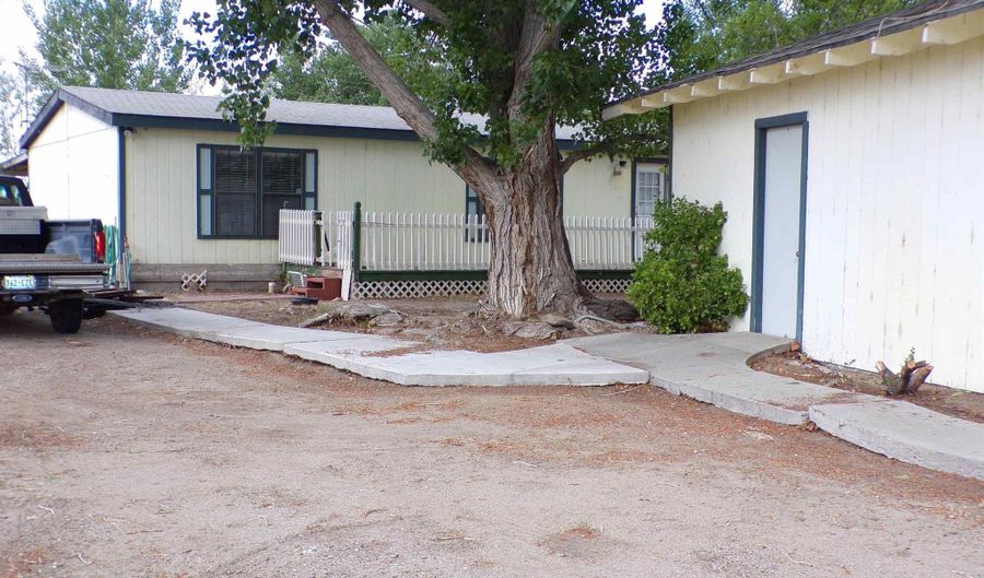 3350 Della Cir, Fallon, NV 89406 - 4 Beds, 2 Bath