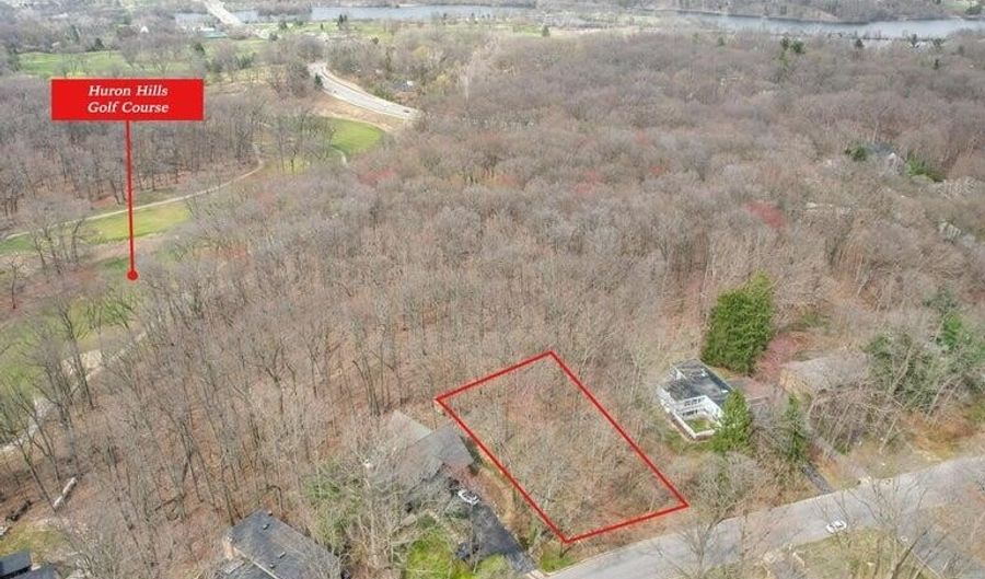 3081 Overridge Dr, Ann Arbor, MI 48104 - 4 Beds, 5 Bath