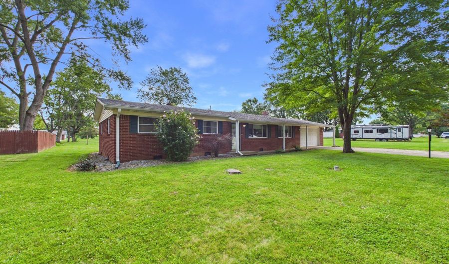 2400 Anthony Dr, Anderson, IN 46012 - 4 Beds, 3 Bath