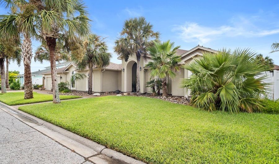 122 Bay Ct, Aransas Pass, TX 78336 - 3 Beds, 4 Bath
