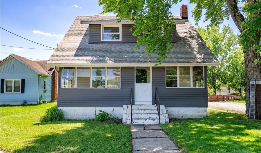 14828 Gaskill Dr NE, Alliance, OH 44601 - 5 Beds, 2 Bath