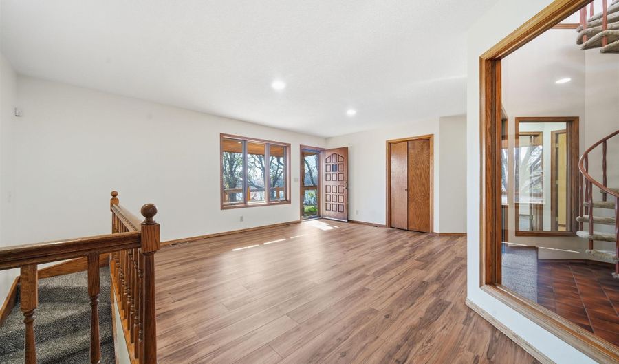 3 Debra Cir, Augusta, KS 67010 - 3 Beds, 4 Bath