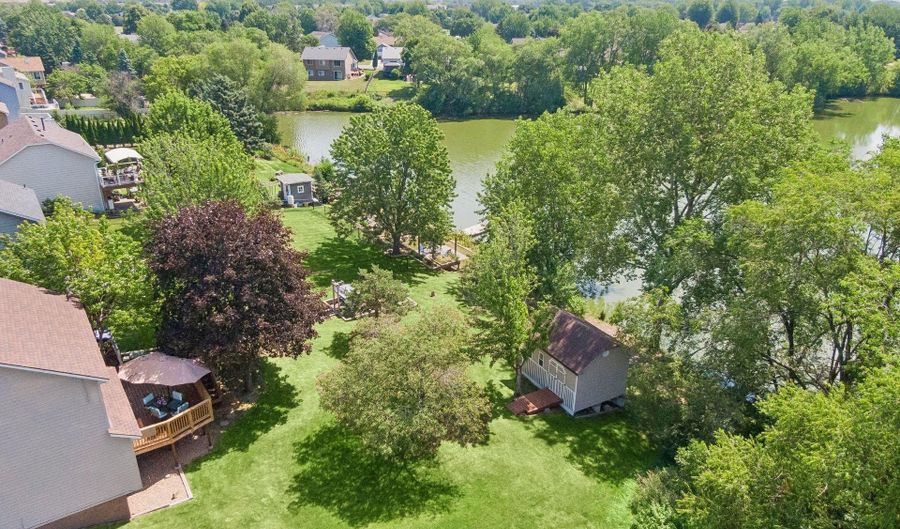 7370 158th St W, Apple Valley, MN 55124 - 4 Beds, 3 Bath