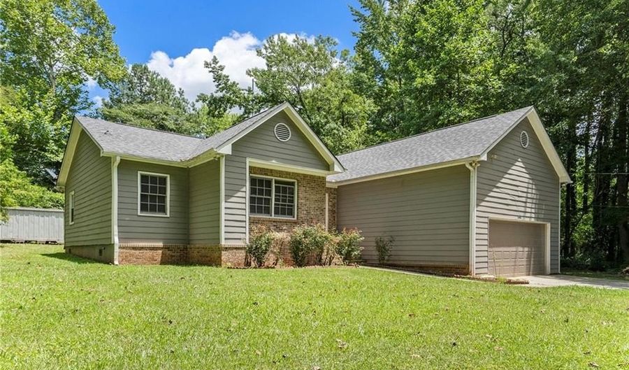 2904 Pleasant Ridge Dr, Decatur, GA 30034 - 3 Beds, 2 Bath