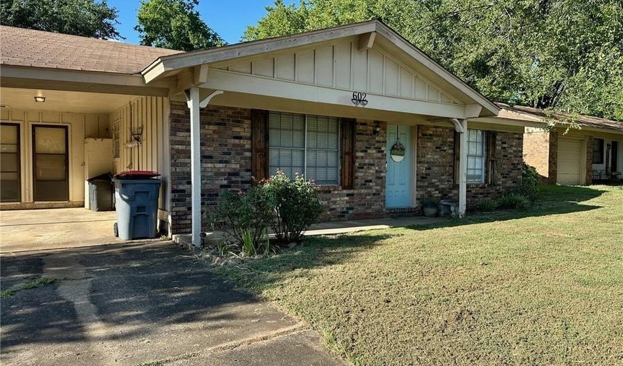 602 K St, Barling, AR 72923 - 3 Beds, 2 Bath