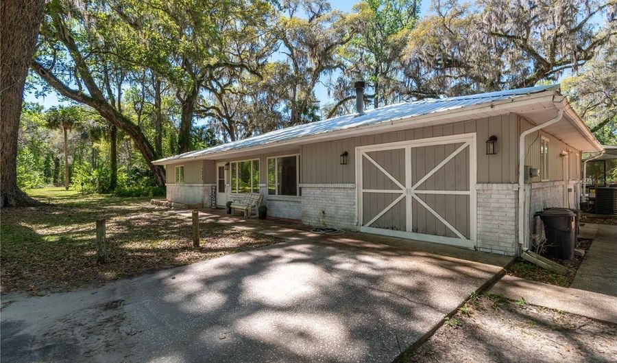 14100 NE 40TH Ct, Anthony, FL 32617 - 3 Beds, 3 Bath