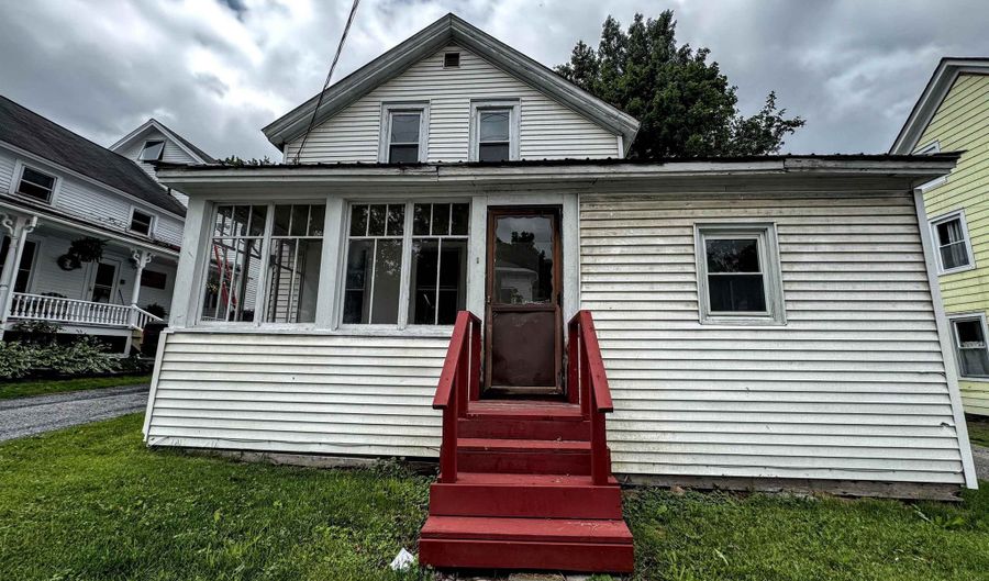 127 Dewey St, Bennington, VT 05201 - 5 Beds, 2 Bath