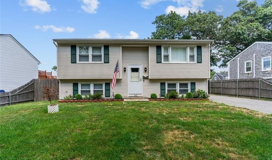 162 Pine St, Warwick, RI 02888 - 2 Beds, 1 Bath