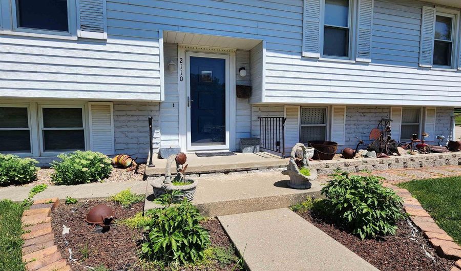 2110 Oak St, Atlantic, IA 50022 - 3 Beds, 2 Bath