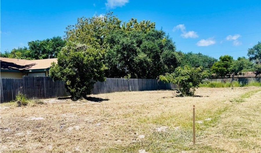 10 Th St, Aransas Pass, TX 78336 - 0 Beds, 0 Bath