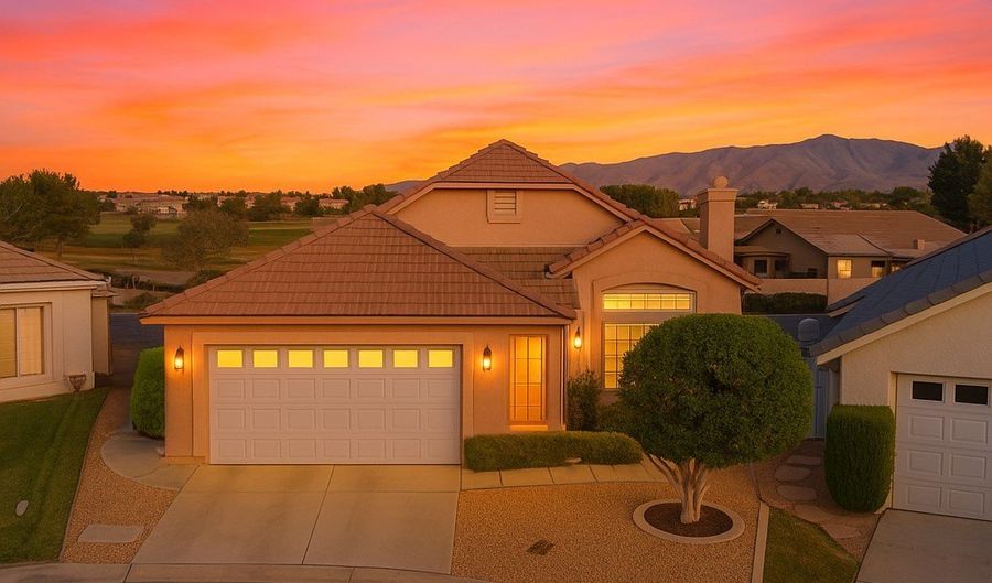 19553 Northstar Ct, Apple Valley, CA 92307 - 3 Beds, 2 Bath
