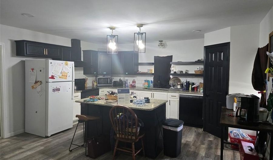 210 E 4th St, Keene, TX 76059 - 3 Beds, 2 Bath