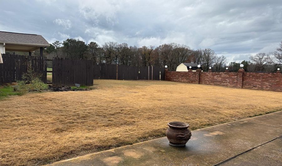 19372 Huntsville Brownsferry Rd, Athens, AL 35611 - 2 Beds, 1 Bath