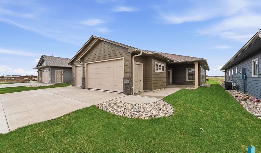 2413 E Brek St, Brandon, SD 57005 - 2 Beds, 2 Bath