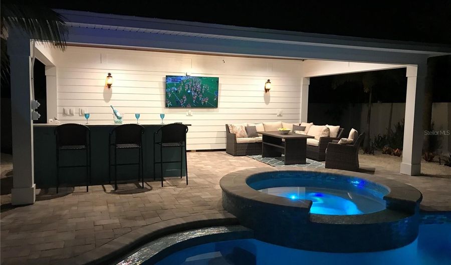 510 MAGNOLIA Ave, Anna Maria, FL 34216 - 4 Beds, 3 Bath