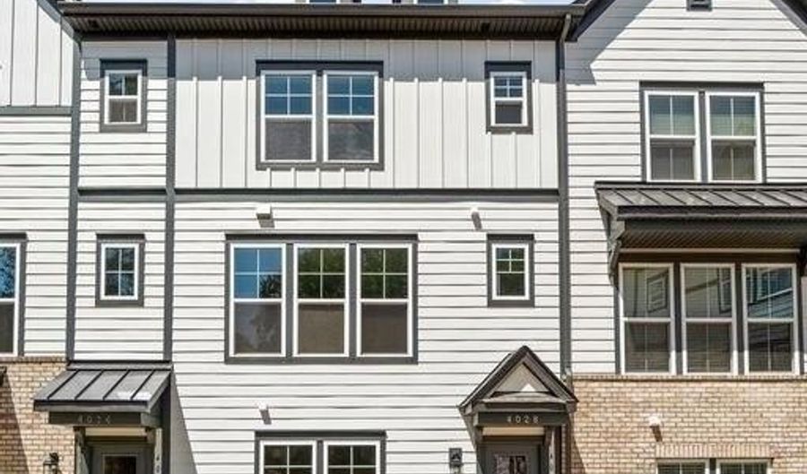 4028 Hidden Oaks Dr, Charlotte, NC 28205 - 3 Beds, 4 Bath