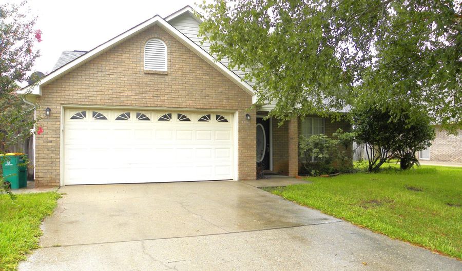 2084 Carolwood Dr, Biloxi, MS 39532 - 3 Beds, 2 Bath