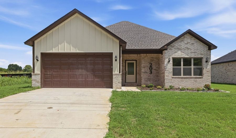203 E Florida St, Beebe, AR 72012 - 3 Beds, 2 Bath
