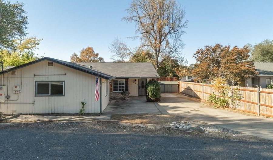 689 Gardner Ln, Angels Camp, CA 95222 - 3 Beds, 2 Bath