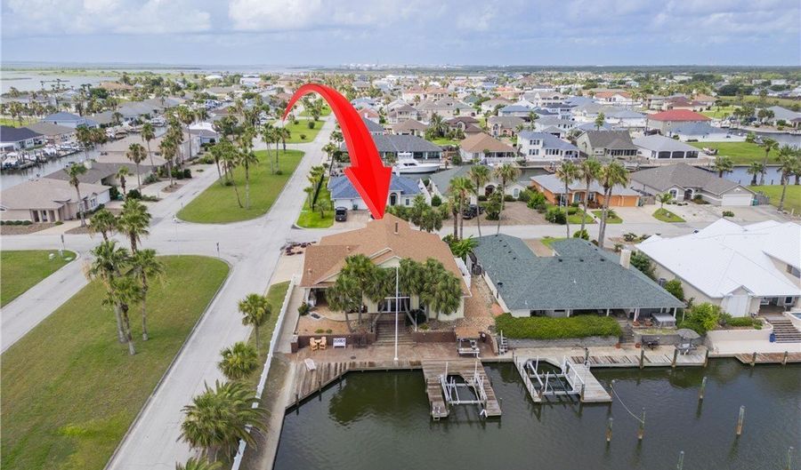 100 Dolphin Ct, Aransas Pass, TX 78336 - 3 Beds, 3 Bath
