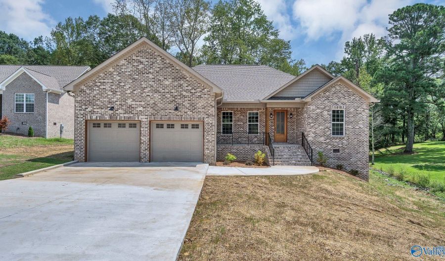 1392 Locust Dr, Arab, AL 35016 - 3 Beds, 2 Bath