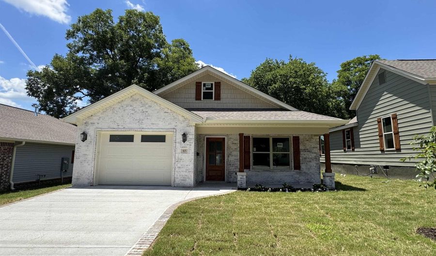 805 Pearl St, Benton, AR 72015 - 3 Beds, 2 Bath