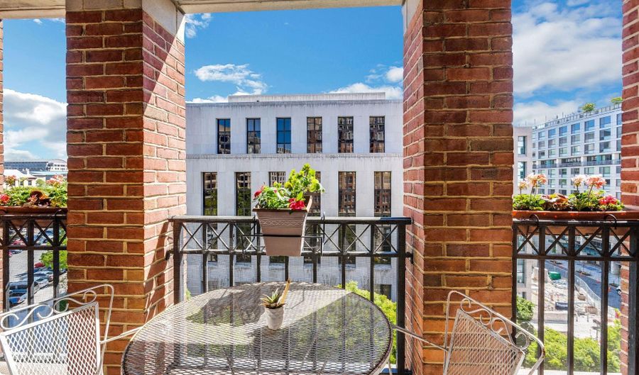 601 PENNSYLVANIA Ave NW 705, Washington, DC 20004 - 1 Beds, 1 Bath