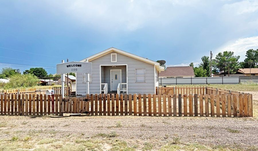 1100 W Stockton Ave, Alpine, TX 79830 - 3 Beds, 1 Bath