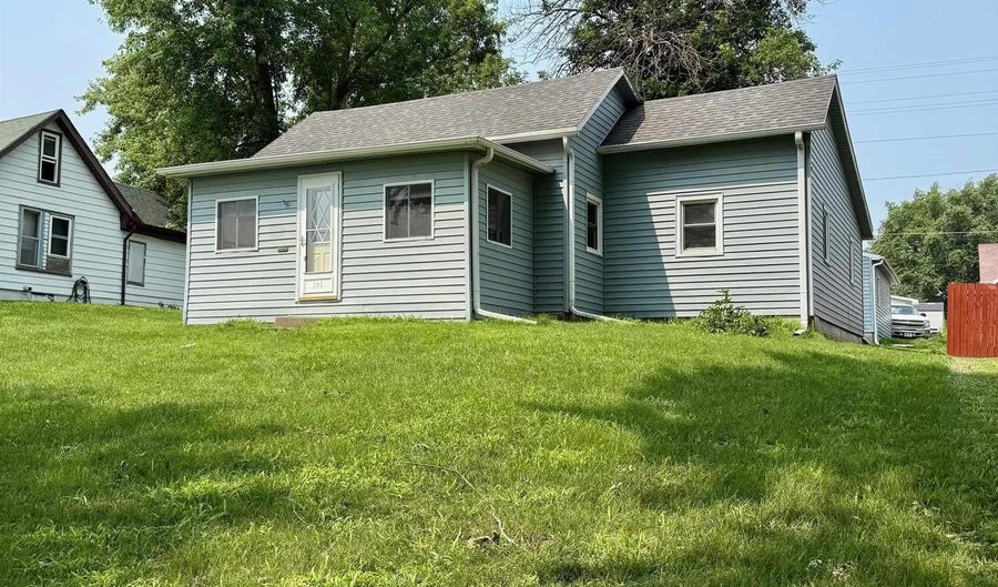 503 Pine St, Atlantic, IA 50022 - 2 Beds, 1 Bath