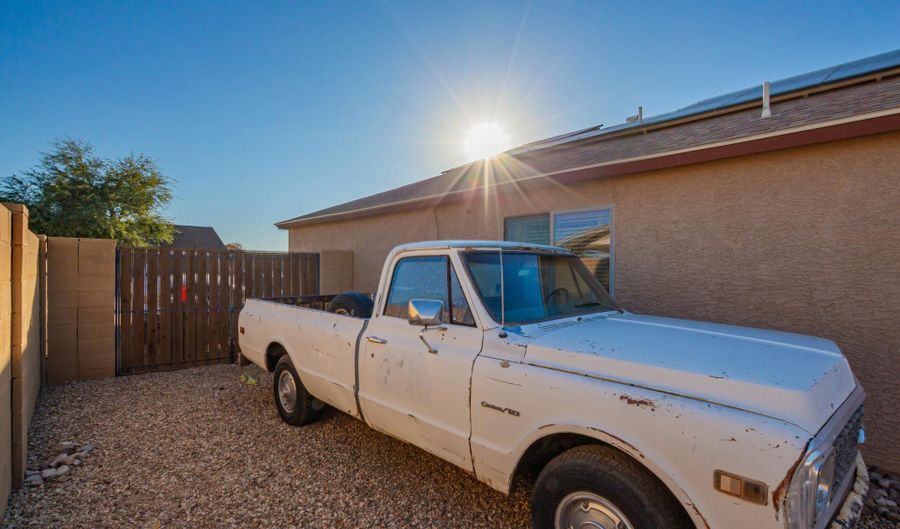 11404 W CABRILLO Dr, Arizona City, AZ 85123 - 3 Beds, 2 Bath