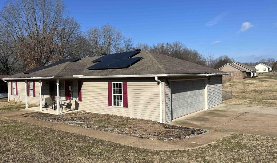 102 Peace Valley Rd, Ash Flat, AR 72513 - 3 Beds, 2 Bath