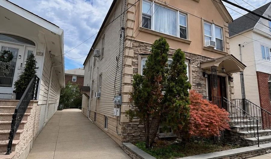 173 W 33RD St, Bayonne, NJ 07002 - 8 Beds, 5 Bath